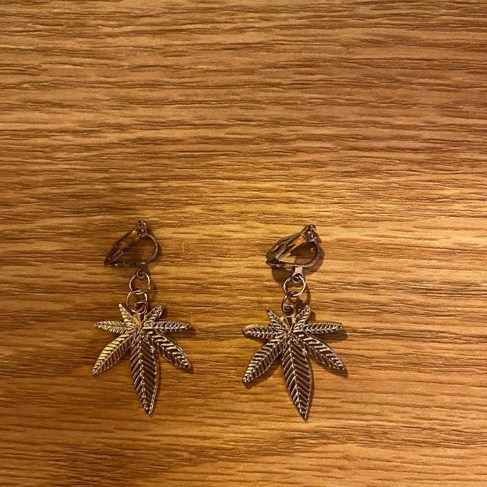 Clip on earrings weed shaped
